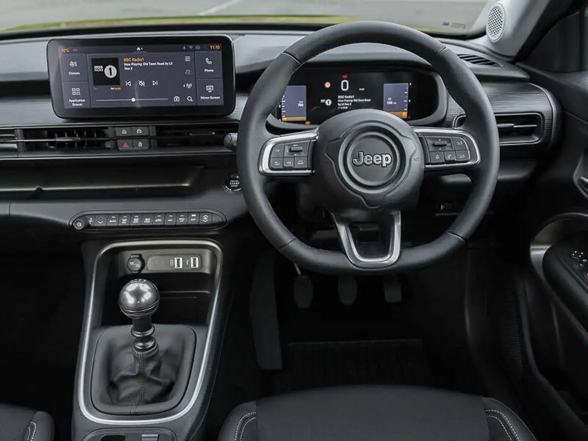 2025-jeep-avenger-12-gse-altitude-big-6