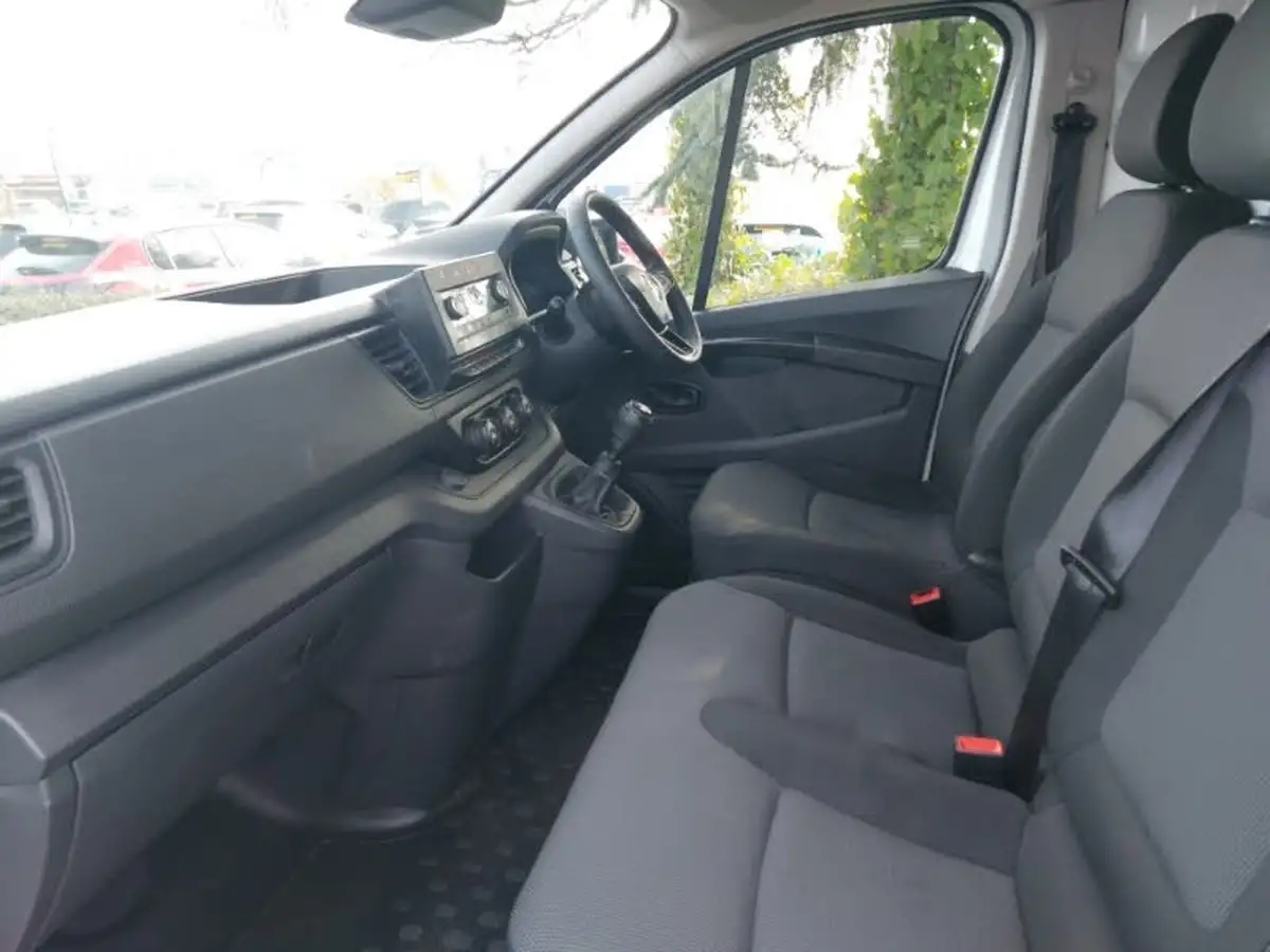 2022-renault-trafic-20dci-sl28-130-business-big-4