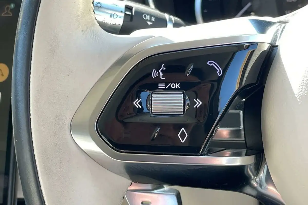 2021-jaguar-xf-20-p250-s-big-35