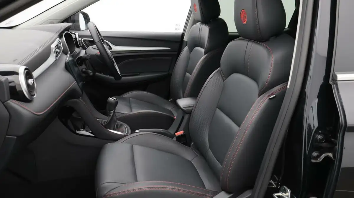 2023-mg-zs-suv-15-vti-tech-exclusive-big-14