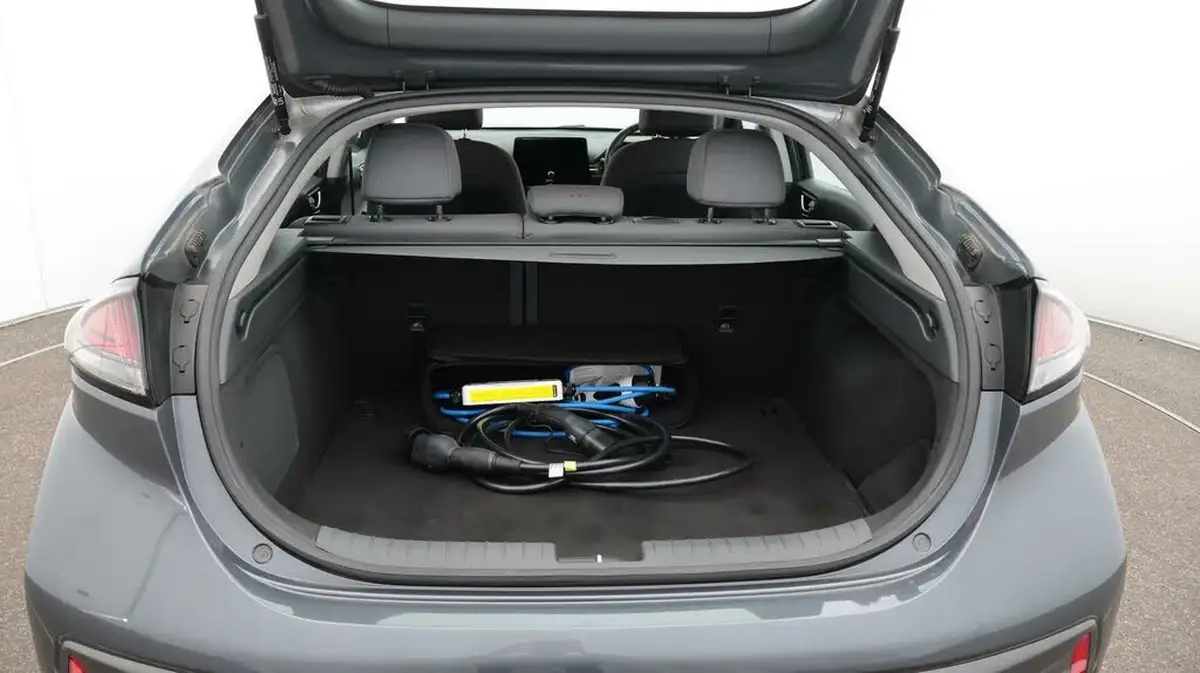 2020-hyundai-ioniq-e-premium-electric-100kw-big-17
