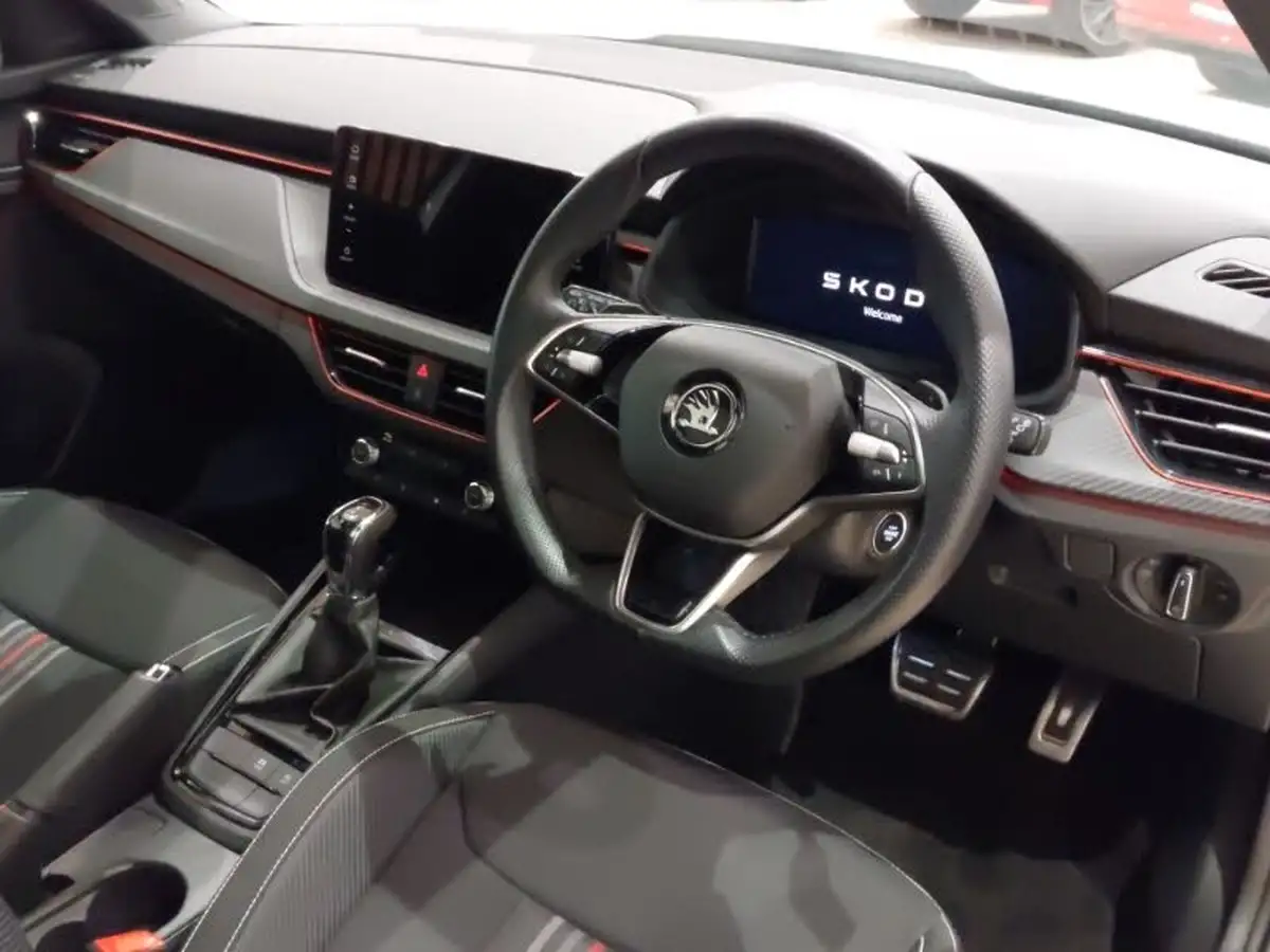 2024-skoda-kamiq-10-tsi-monte-carlo-116ps-dsg-big-11