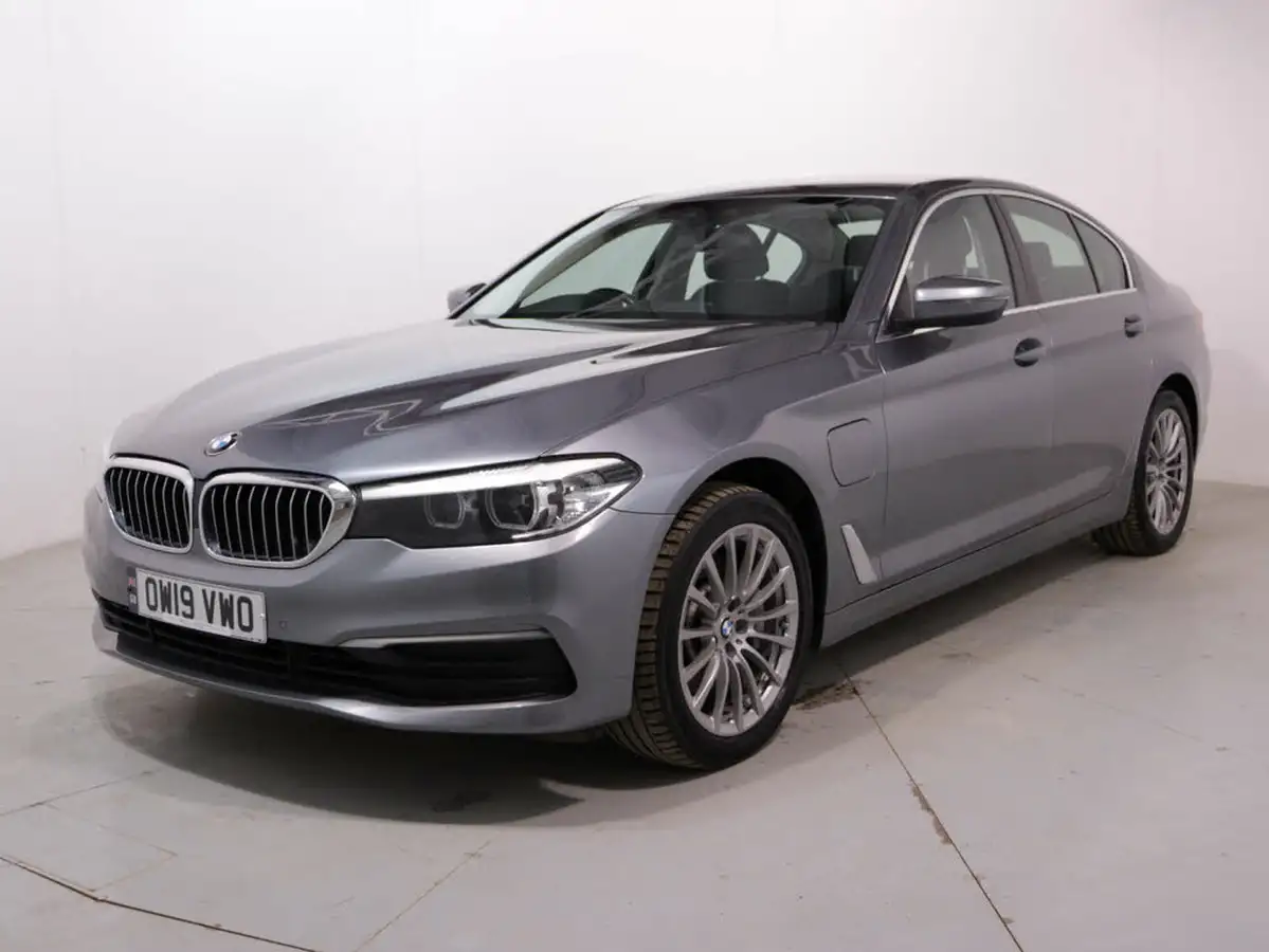 2019-bmw-5-series-20-530e-se-auto-big-2