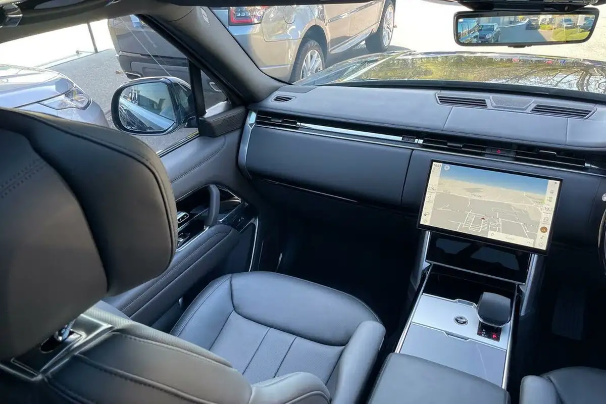2024-land-rover-range-rover-30-d350-autobiography-big-16