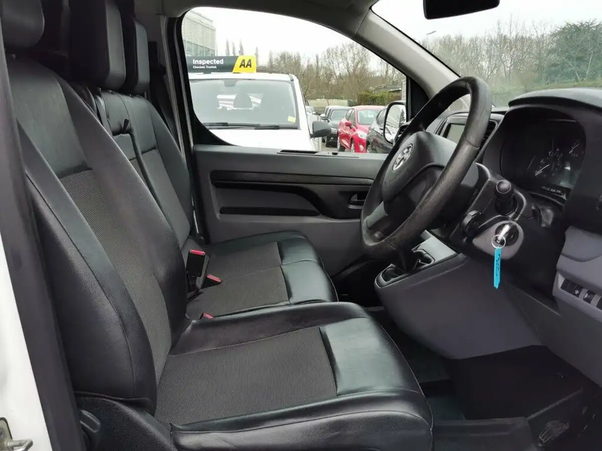 2020-vauxhall-vivaro-20td-3100-l2h1-sportive-120pseu6dt-panel-big-12