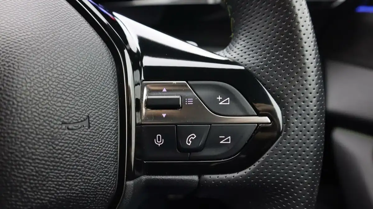 2022-peugeot-308-16-puretech-gt-premium-225bhp-big-22