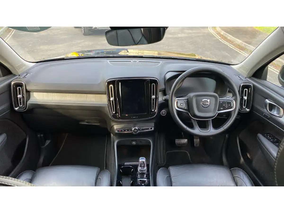 2022-volvo-xc40-20-b4-inscription-pro-big-19
