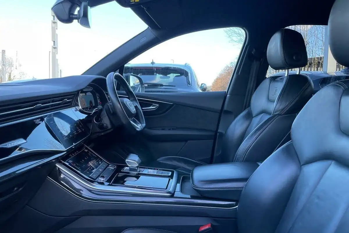 2020-audi-q7-30-50-tdi-black-edition-big-29