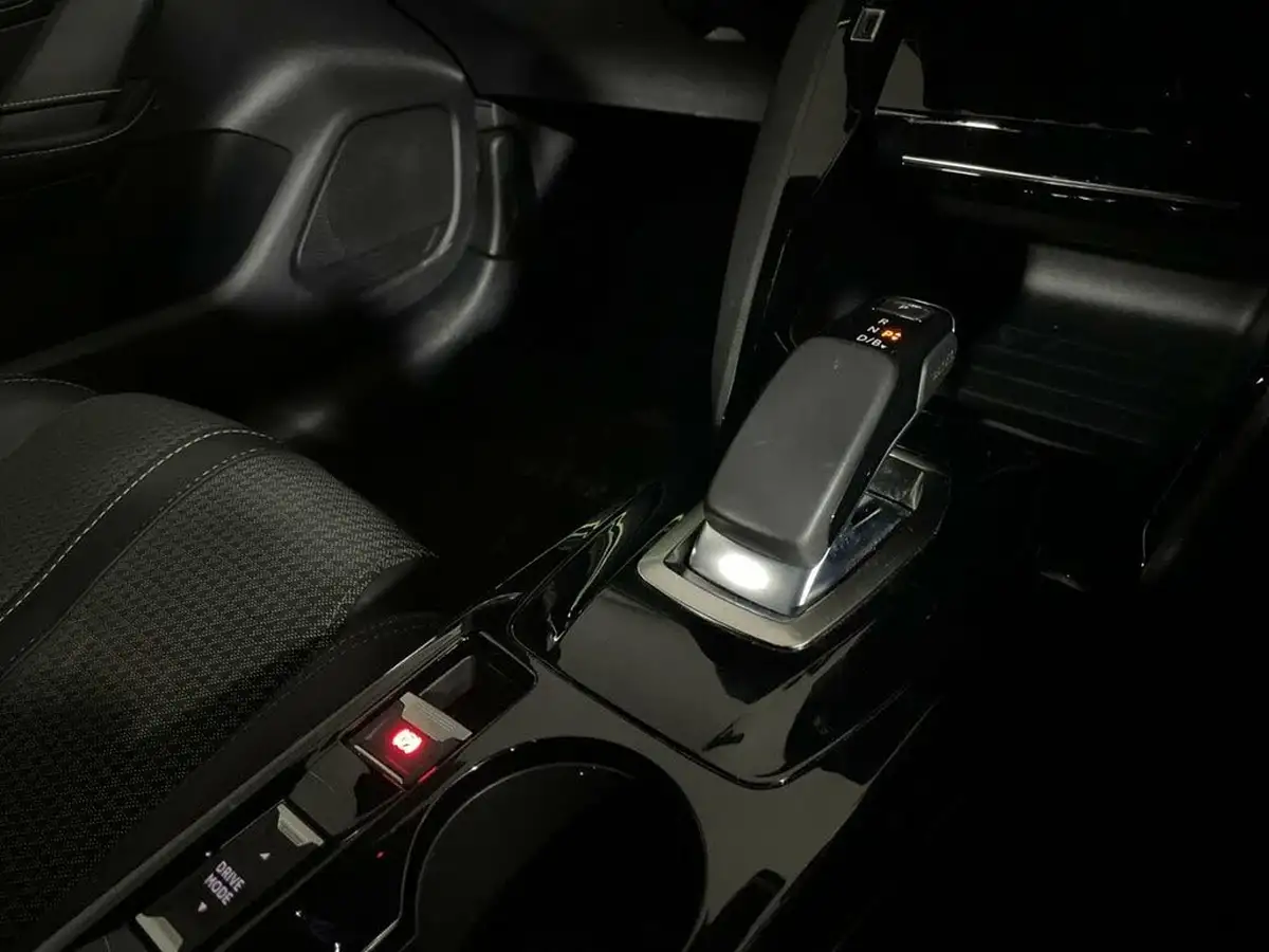 2021-peugeot-208-e-gt-50kwh-big-24