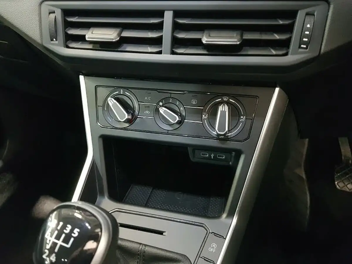 2023-volkswagen-taigo-10-tsi-life-95ps-big-12