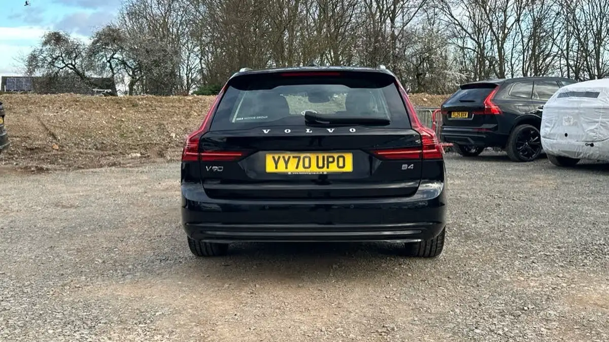 2020-volvo-v90-20td-b4-momentum-big-12