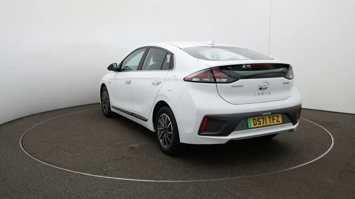 2022-hyundai-ioniq-e-premium-electric-big-56