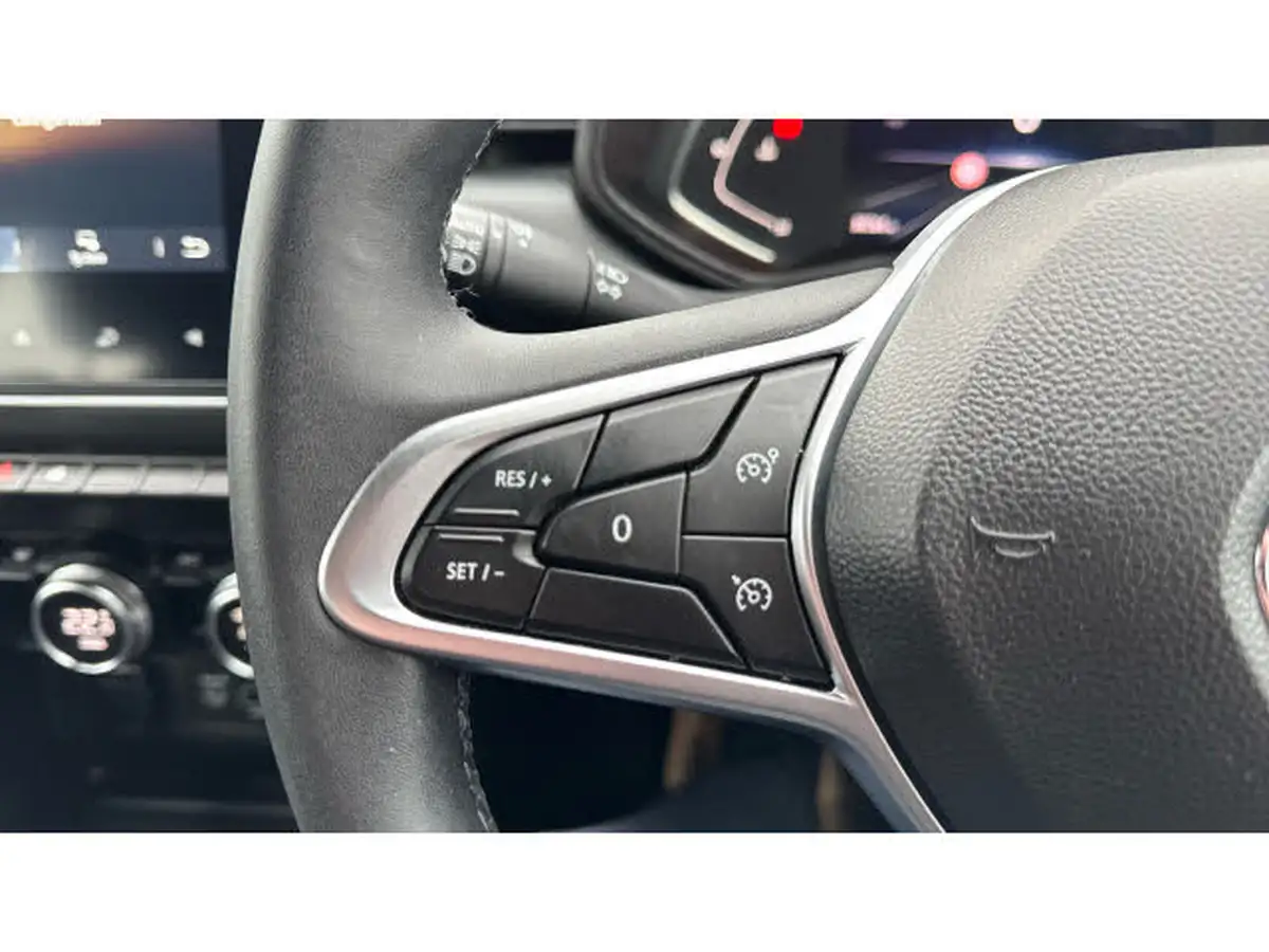 2022-renault-clio-10-tce-evolution-big-27