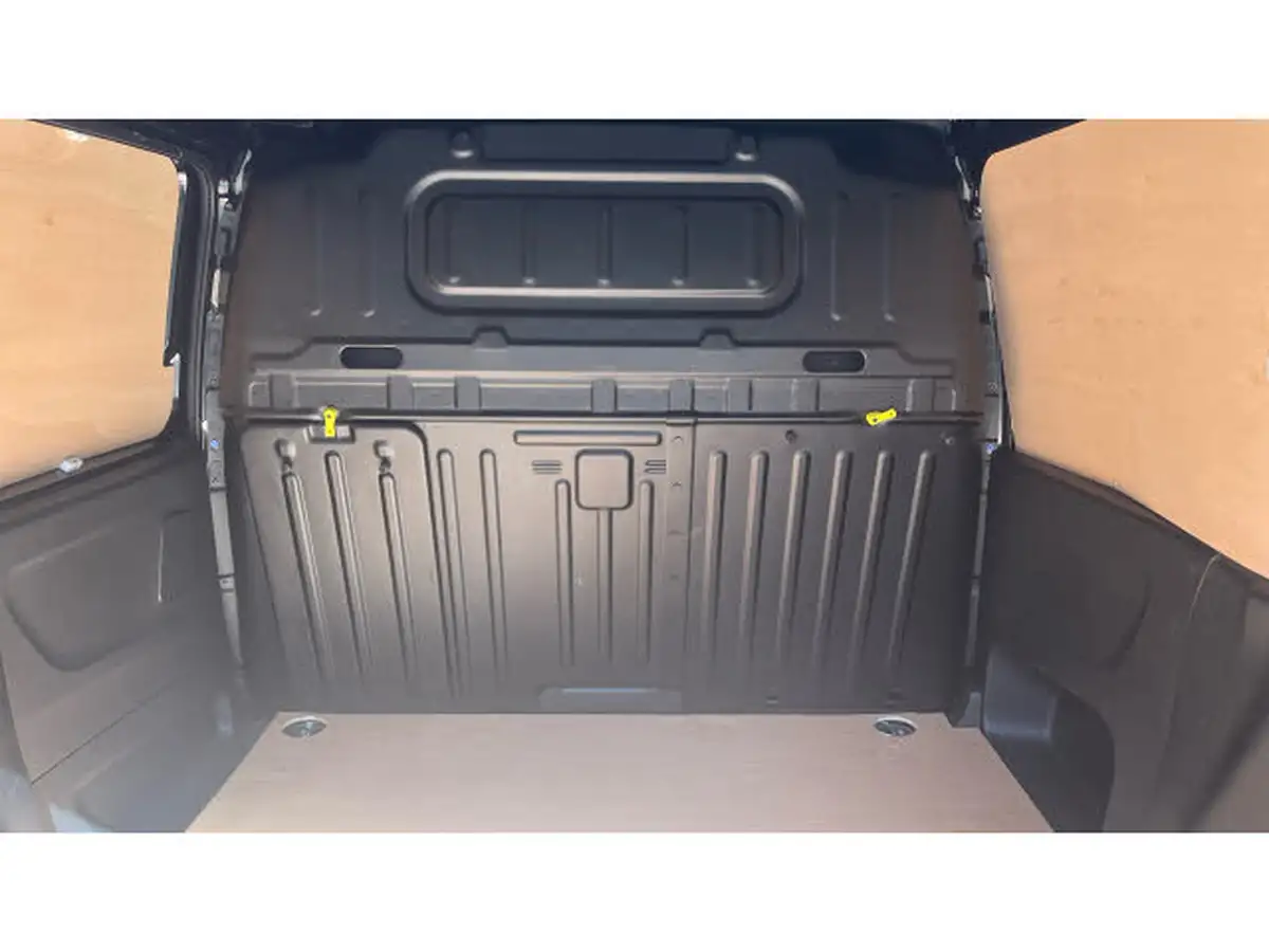 2024-peugeot-partner-15-bluehdi-professional-100pseu6d-big-27