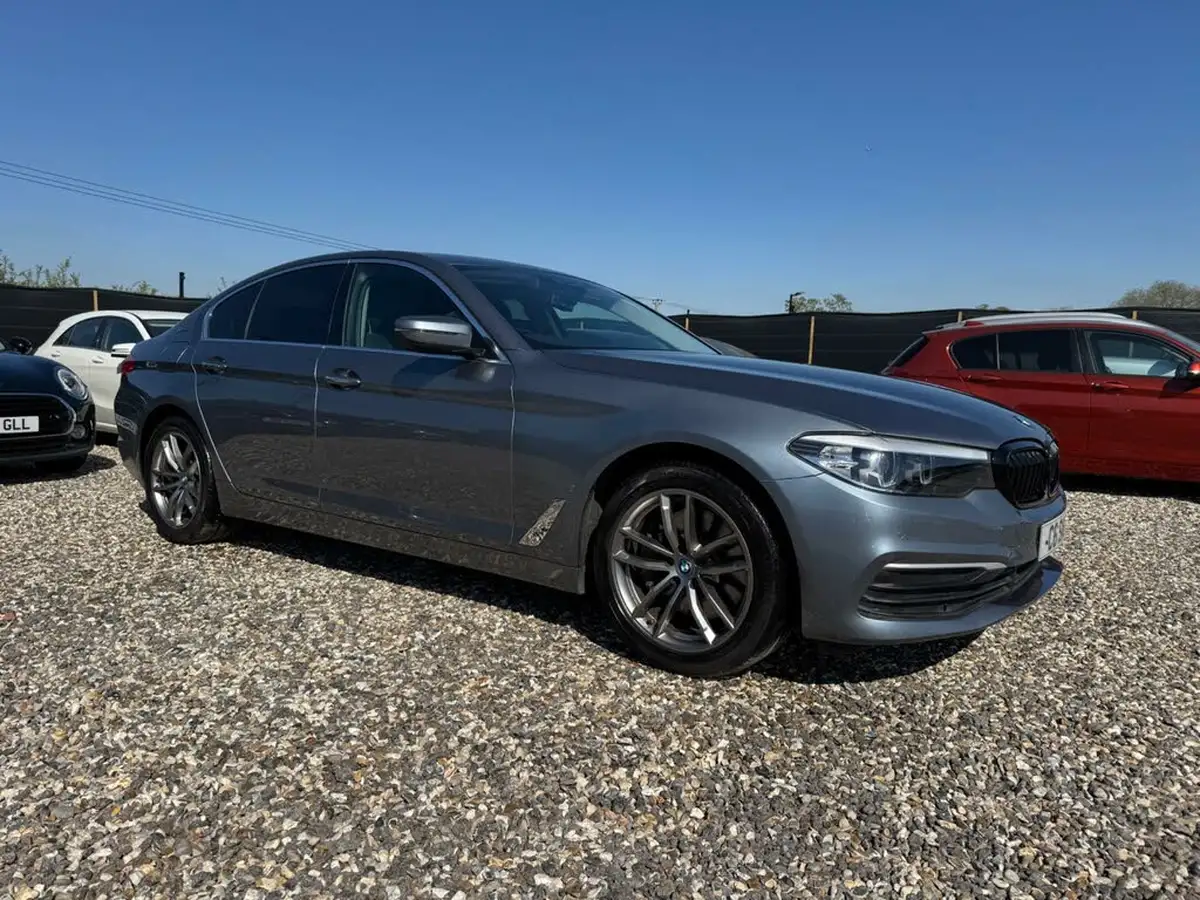 2017-bmw-5-series-20-530e-se-iperformance-big-24