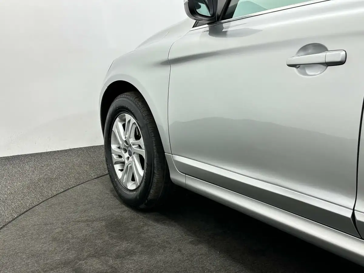 2016-volvo-xc60-24td-d4-se-nav-geartronic-big-45