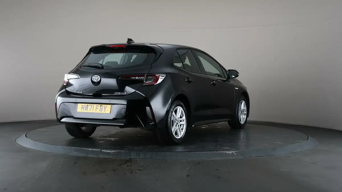 2022-toyota-corolla-18-vvt-i-icon-tech-trk-hatchback-5d-big-61