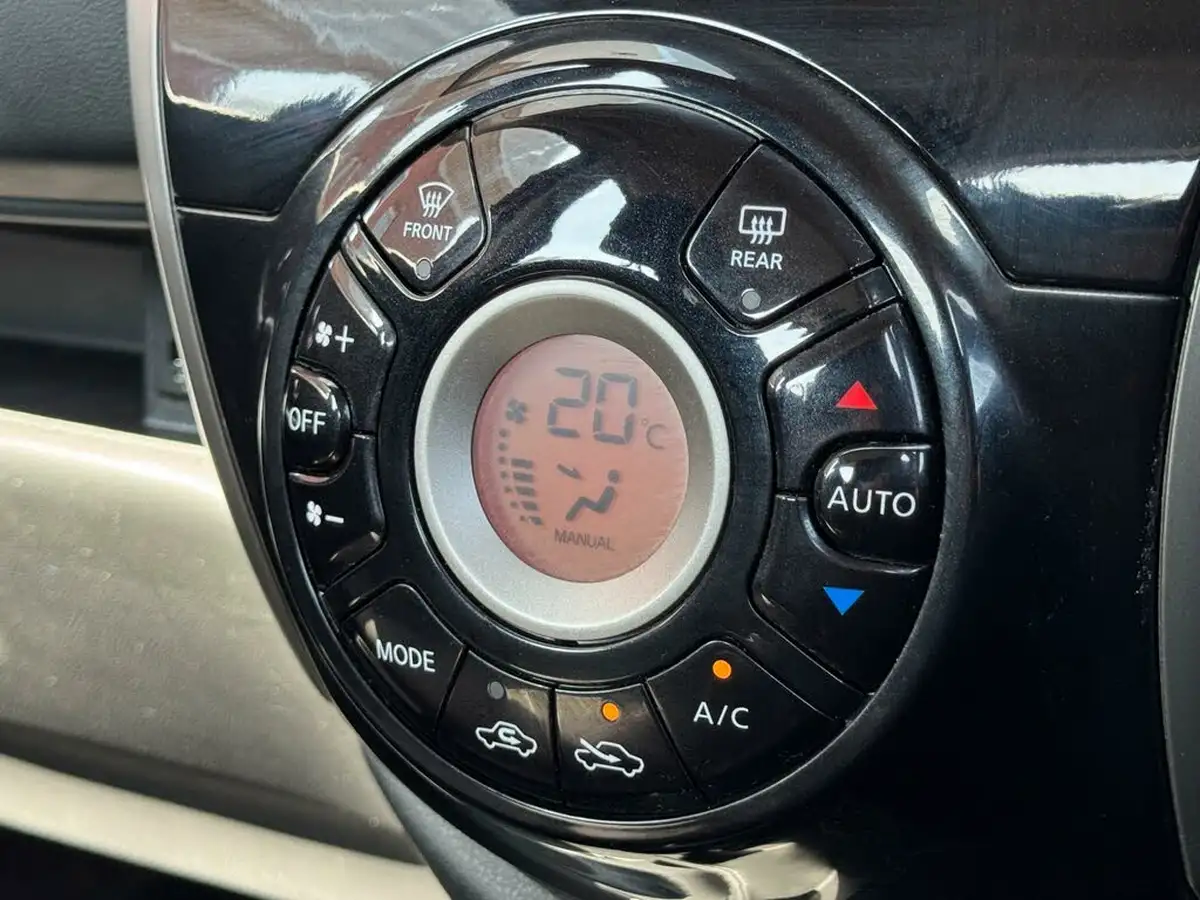 2015-nissan-micra-12-acenta-80ps-big-27