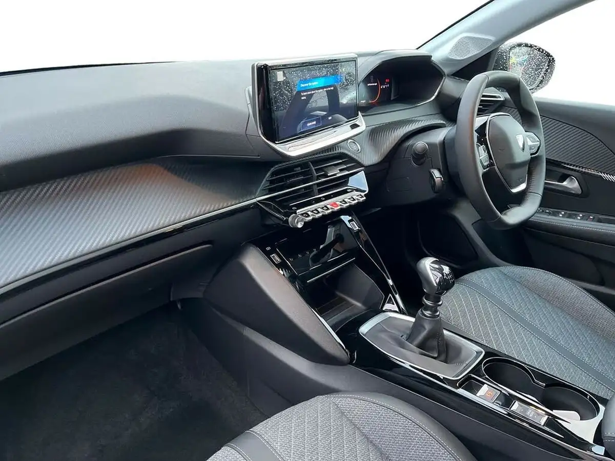 2024-peugeot-208-12-puretech-allure-big-6
