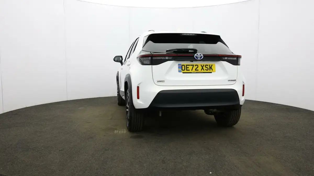 2022-toyota-yaris-cross-15-vvt-i-design-big-61