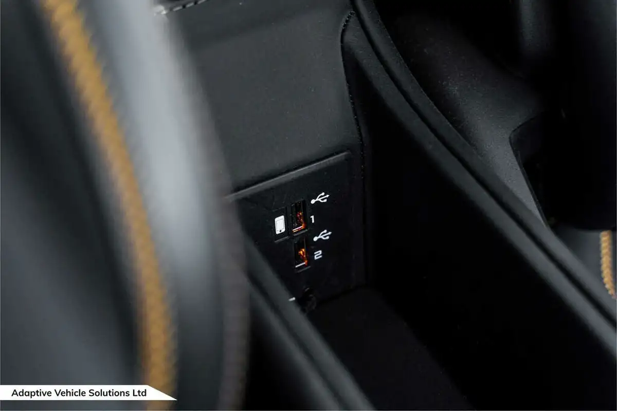2021-mclaren-720s-40-coupe-luxury-big-45