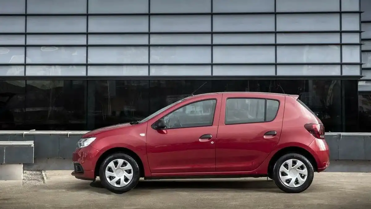 2015-dacia-sandero-15d-midnight-big-12