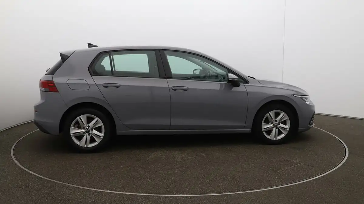 2023-volkswagen-golf-15-tsi-life-130ps-hatchback-big-41