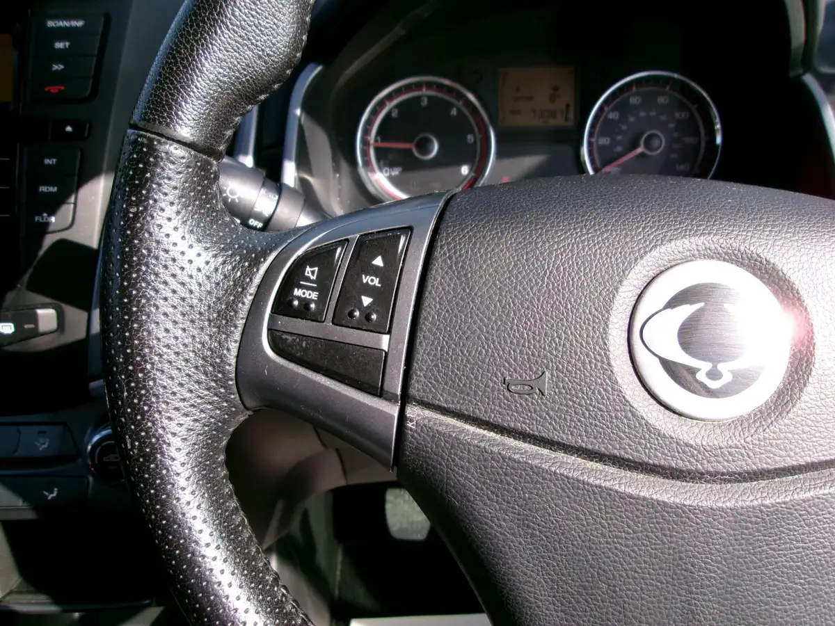 2013-kgm-ssangyong-korando-20td-se4-big-13