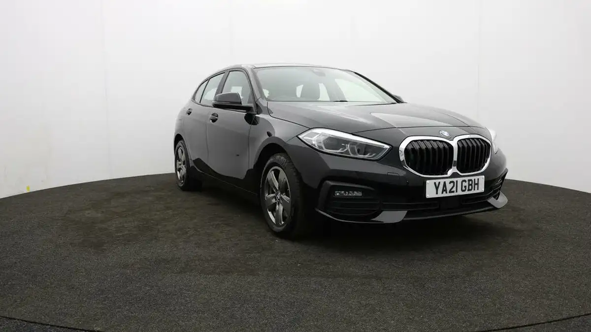 2021-bmw-1-series-15-118i-se-lcp-big-39