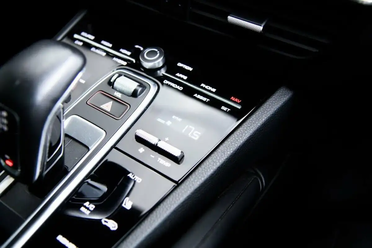 2019-porsche-cayenne-30-v6-e-hybrid-e-hybrid-coupe-big-21