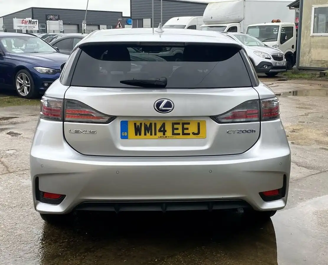 2014-lexus-ct-200h-18-advance-big-5