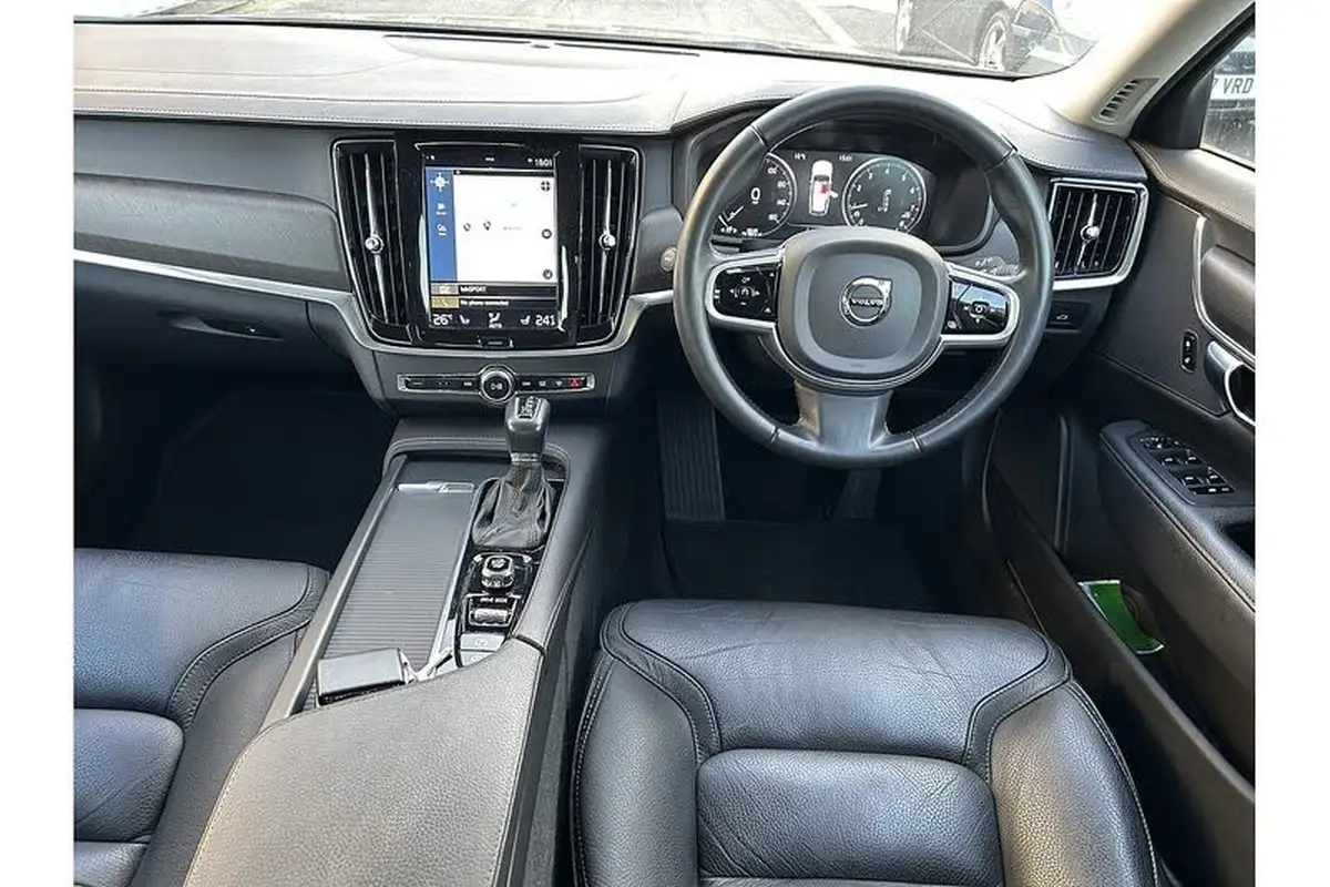 2019-volvo-v90-20-t5-cross-country-big-4