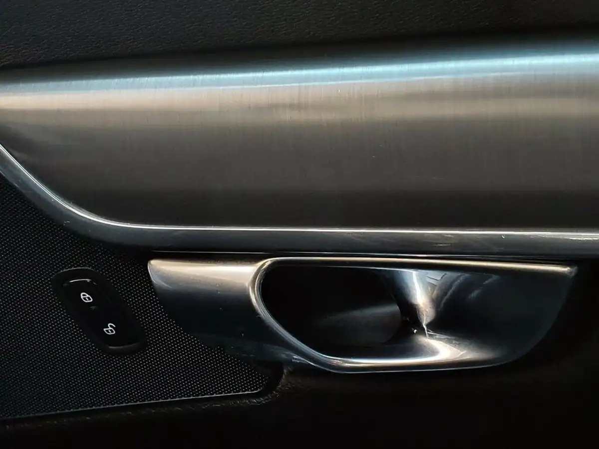 2019-volvo-s90-20td-d4-momentum-big-47