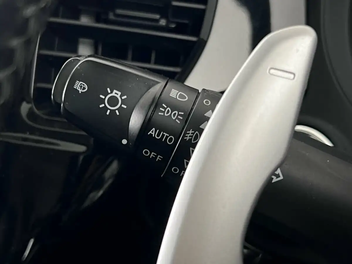 2017-mitsubishi-outlander-20-4h-phev-big-23