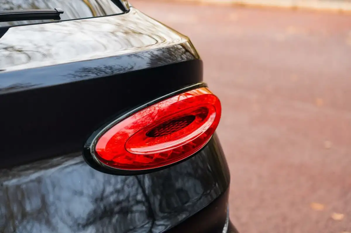 2022-bentley-bentayga-40-v8-big-18