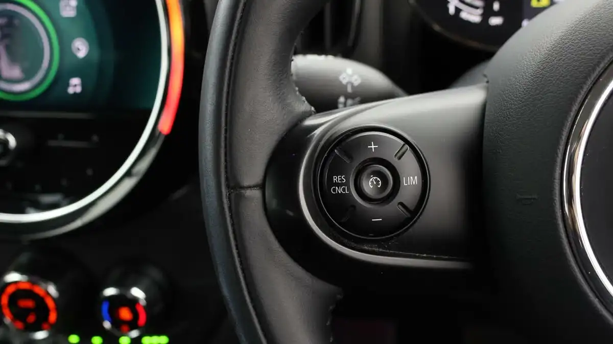 2021-mini-countryman-15-cooper-classic-all4-auto-big-20