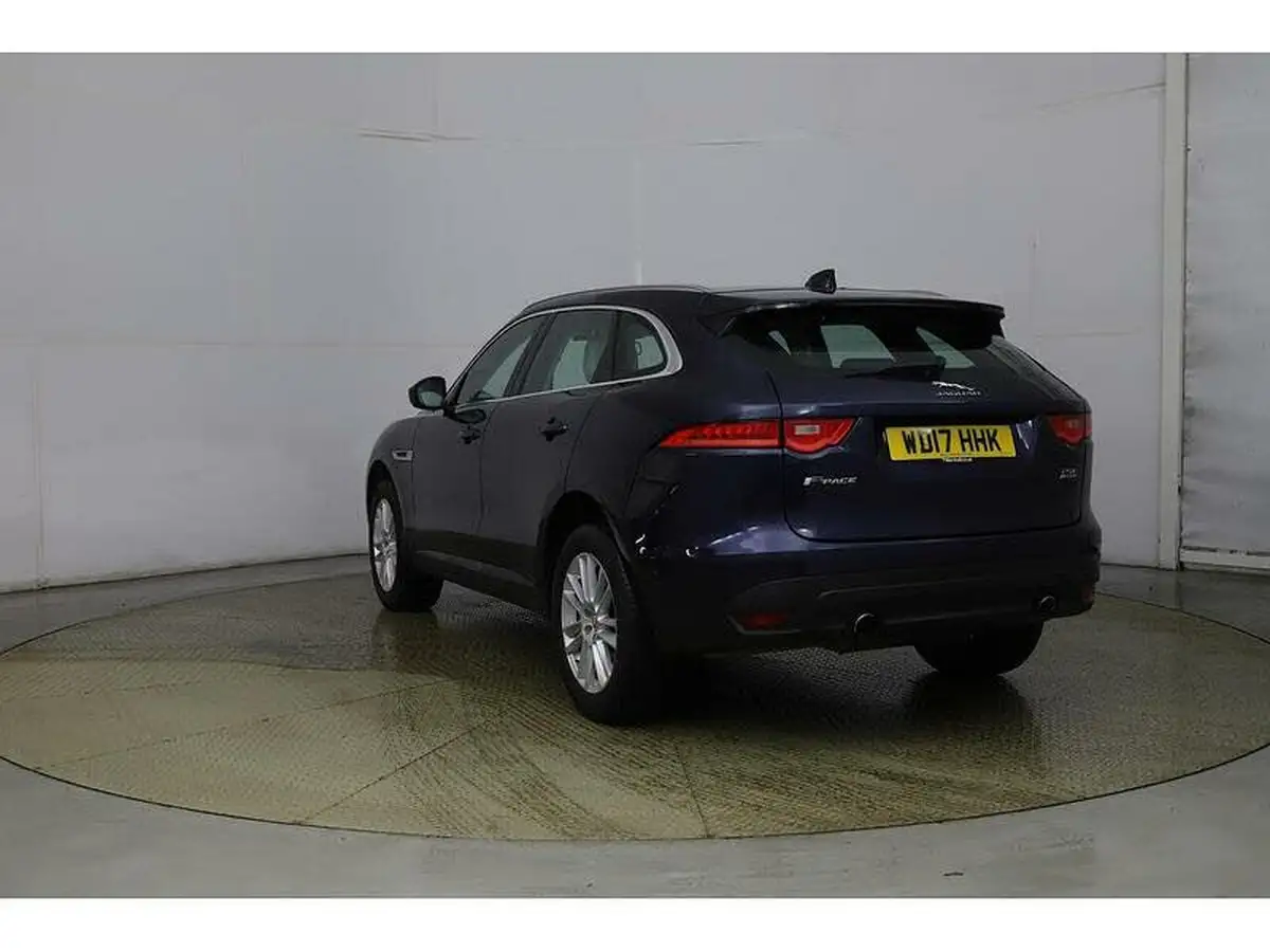 2017-jaguar-f-pace-20i-portfolio-250ps-1997cc-big-7