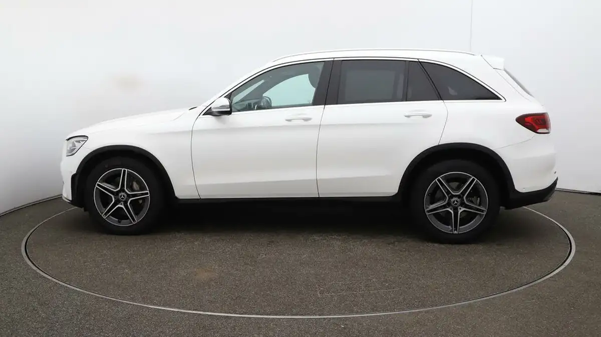 2020-mercedes-benz-glc-class-20d-glc220d-amg-line-station-wagon-5d-4matic-plus-big-54
