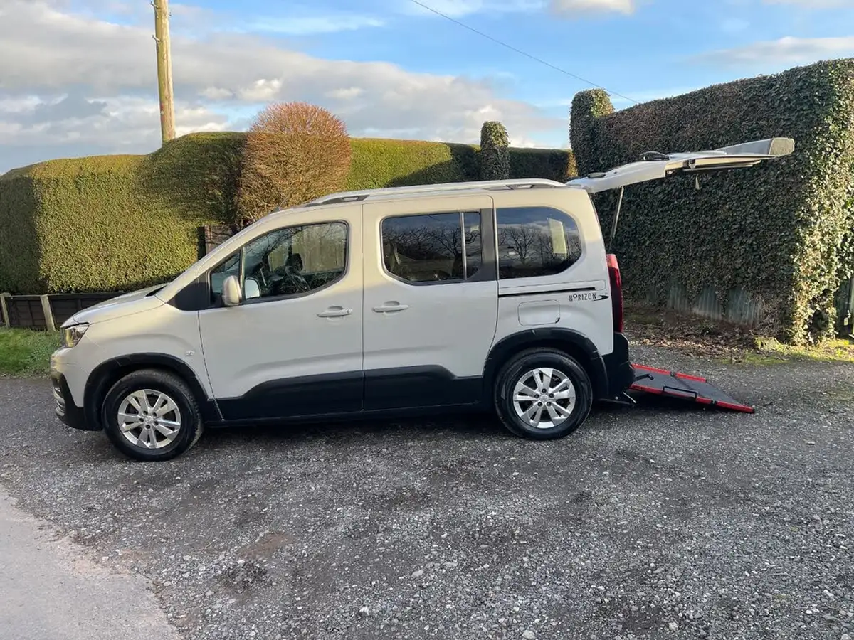 2020-peugeot-rifter-15-bluehdi-allure-100bhp-standard-big-3