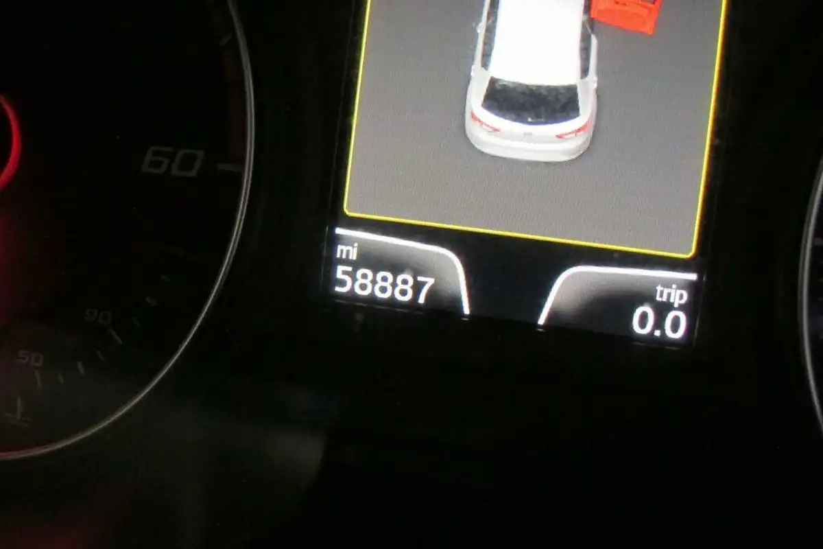 2015-seat-leon-16tdi-se-tech-pack-110ps-hatchback-5d-big-69