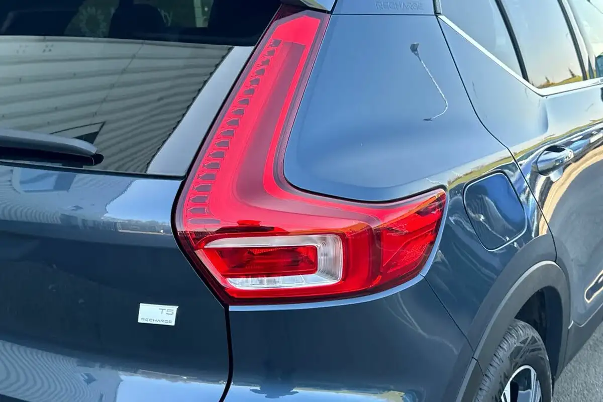 2022-volvo-xc40-15-t5-inscription-pro-big-19