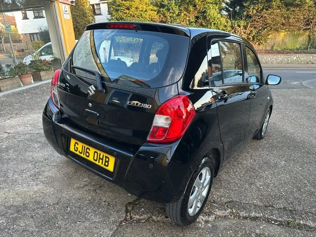 2016-suzuki-celerio-10-sz2-big-5