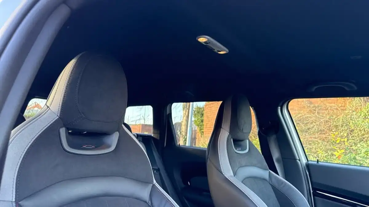 2021-mini-clubman-20-john-cooper-works-big-10