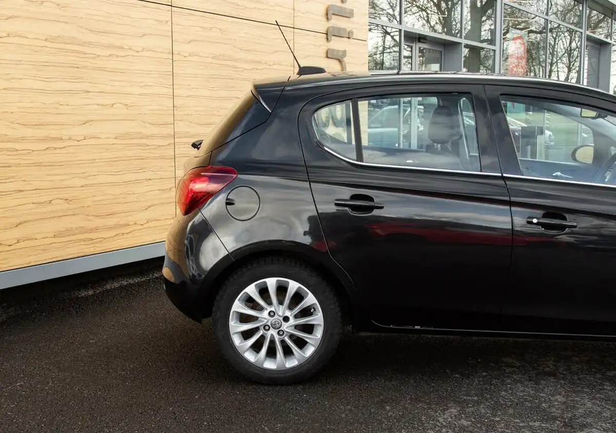 2016-vauxhall-corsa-14i-se-90ps-5d-1398cc-auto-big-7