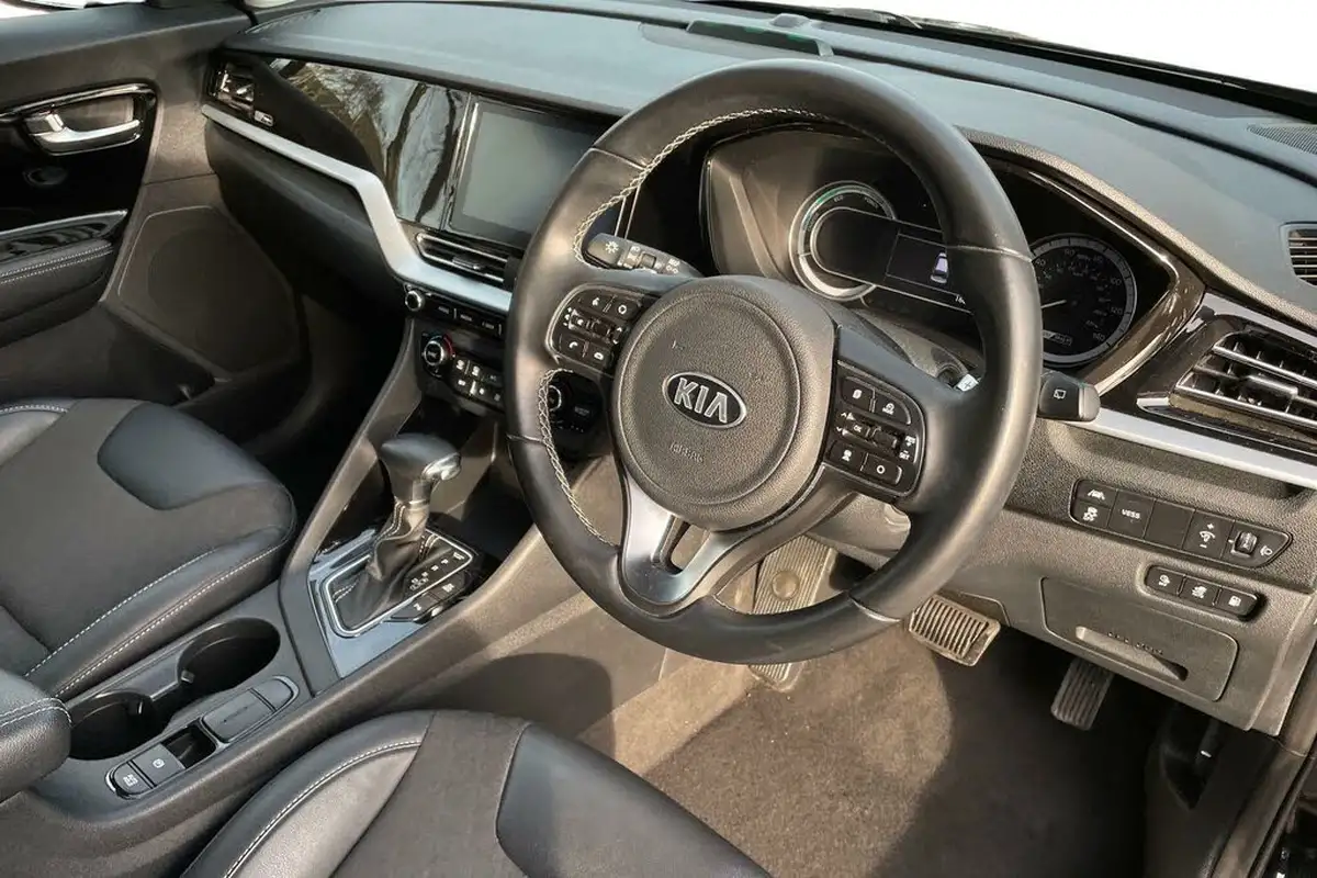 2021-kia-niro-16-gdi-phev-2-big-7