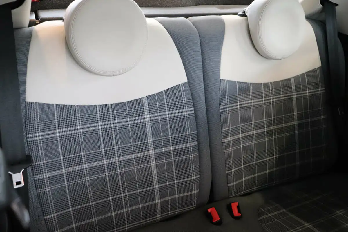 2016-fiat-500-12-lounge-dualogic-big-26