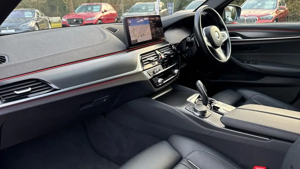 2022-bmw-5-series-20-530e-m-sport-saloon-4d-big-9