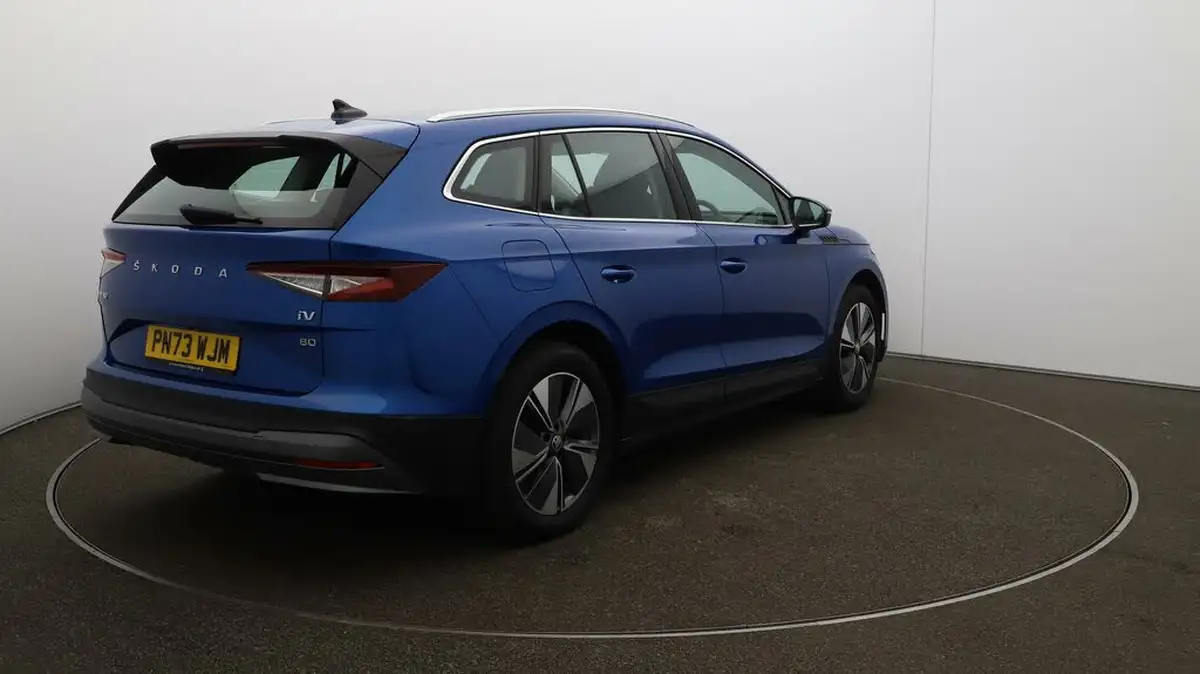 2022-skoda-enyaq-e-80-82-kwh-big-47