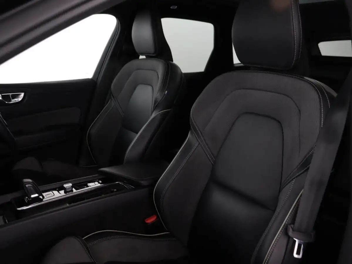 2021-volvo-xc60-20-t6-r-design-350bhp-plug-in-hybrid-big-36