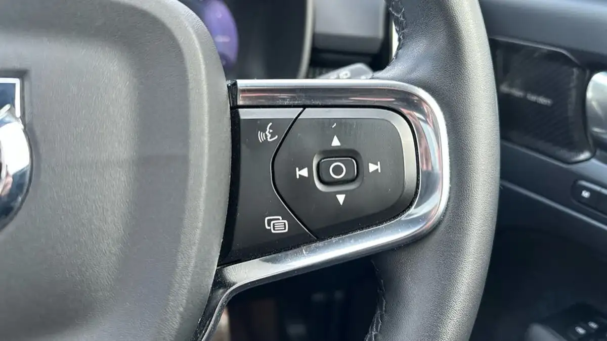 2021-volvo-c40-e-twin-recharge-pro-big-18